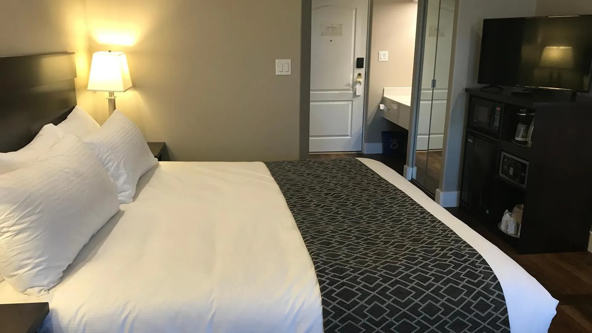 Chateau Louis Hotel & Conference Centre Edmonton 3*,  Canada