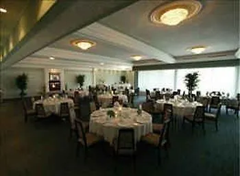 Chateau Louis Hotel & Conference Centre Edmonton 3*,