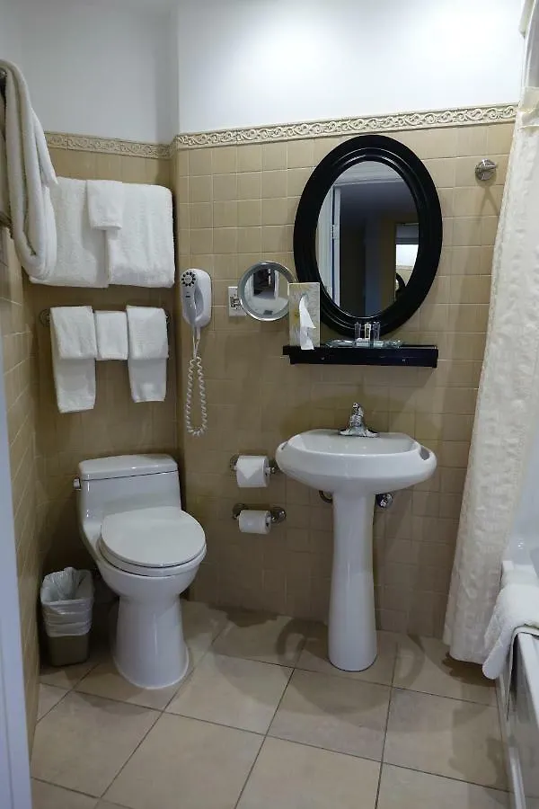 ***  Chateau Louis Hotel & Conference Centre Edmonton Canada
