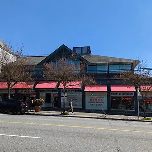 Away At Near Yvr , バンクーバー カナダ